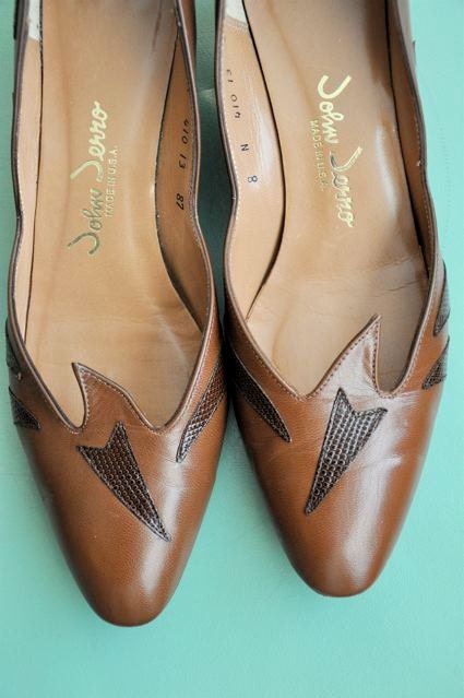 Vintage Two Tone Brown Leather Pump with Box sz. 8