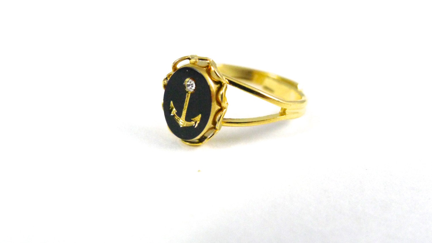 VIntage Black Glass Anchor Ring, Small Nautical Ring, Vintage Gold Ring, Handmade Jewelry