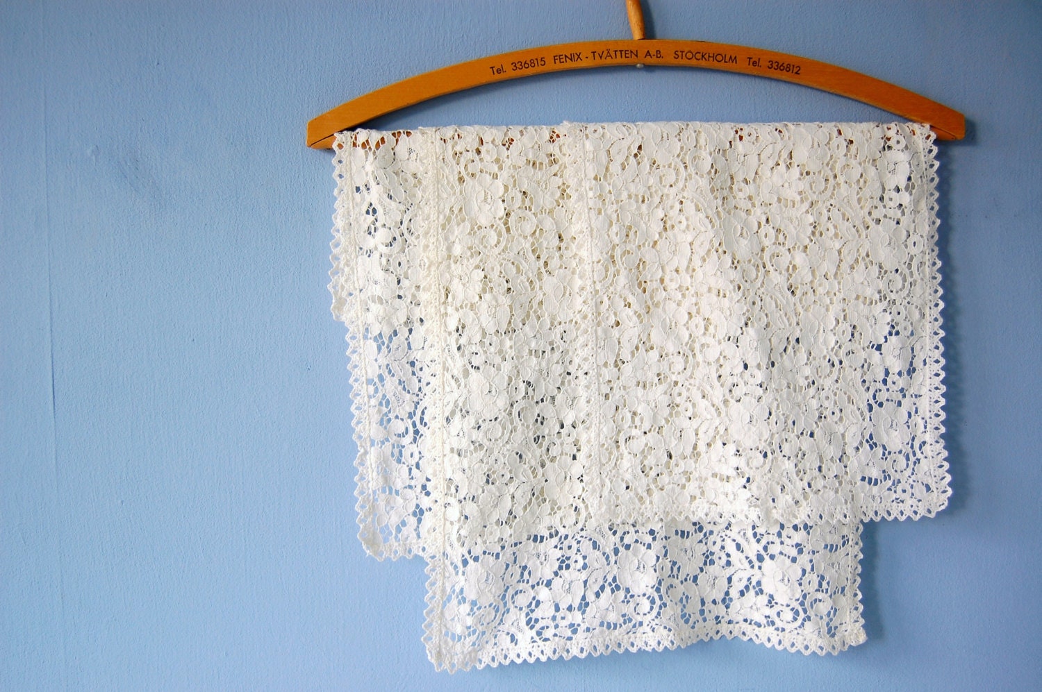 White Lace Dresser Runners Vintage 50s Dresser Scarf Antique Lace Table Toppers Hand Crocheted Set of 3