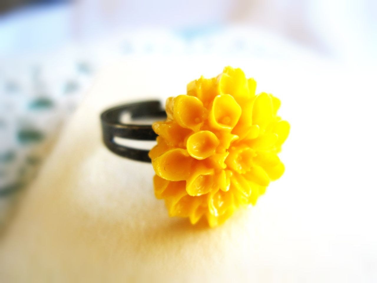 Sunny Yellow Dahlia Ring