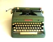 Vintage Green Royal Quiet De Luxe Green Typewriter w/ Original Case