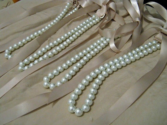 Bridesmaids Pearl Necklace Gifts Set of Four Pearl Ribbon Necklaces With White Pearls And Champagne Satin Ribbon Bridesmaid Gifts