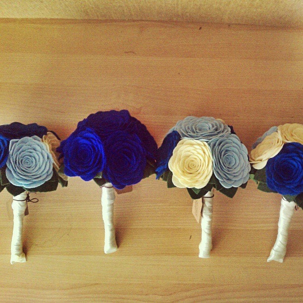 Felt toss bouquet