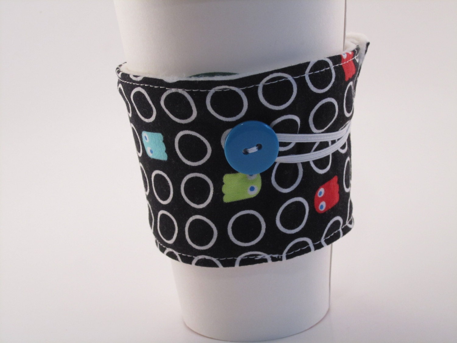 Coffee Sleeve Video Game Print in Black, Red, Blue and White, Geekery Gift for Men or Women