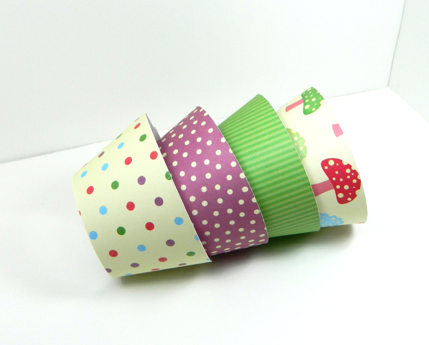 Cupcake Wrapper - Alice in Wonderland Cupcake Wrappers - Toadstool Cupcake Wrap
