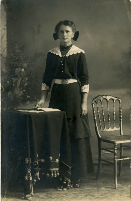 Vintage Photo Postcard "Young Woman", Photography, Paper Ephemera, RPPC, Old Photo, Collectibles - 0037