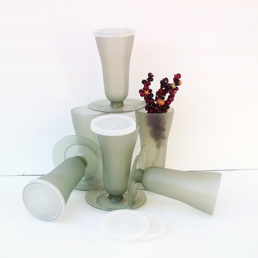 Parfait Glasses Vintage Tupperware Dessert Cups Lidded Mugs Plastic Tumbler, Gray / Smokey