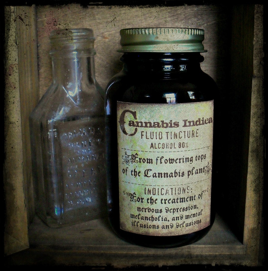 Cannabis - Glass Amber Large Pill Bottle