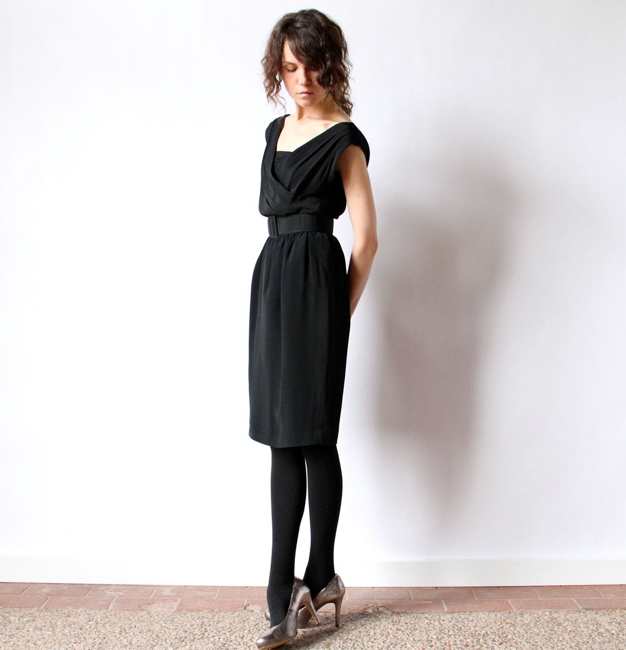 Wiggle Fit Cocktail Dress, 60s style simple black 90s LBD, minimalist wasp-waisted sleeveless belted party frock