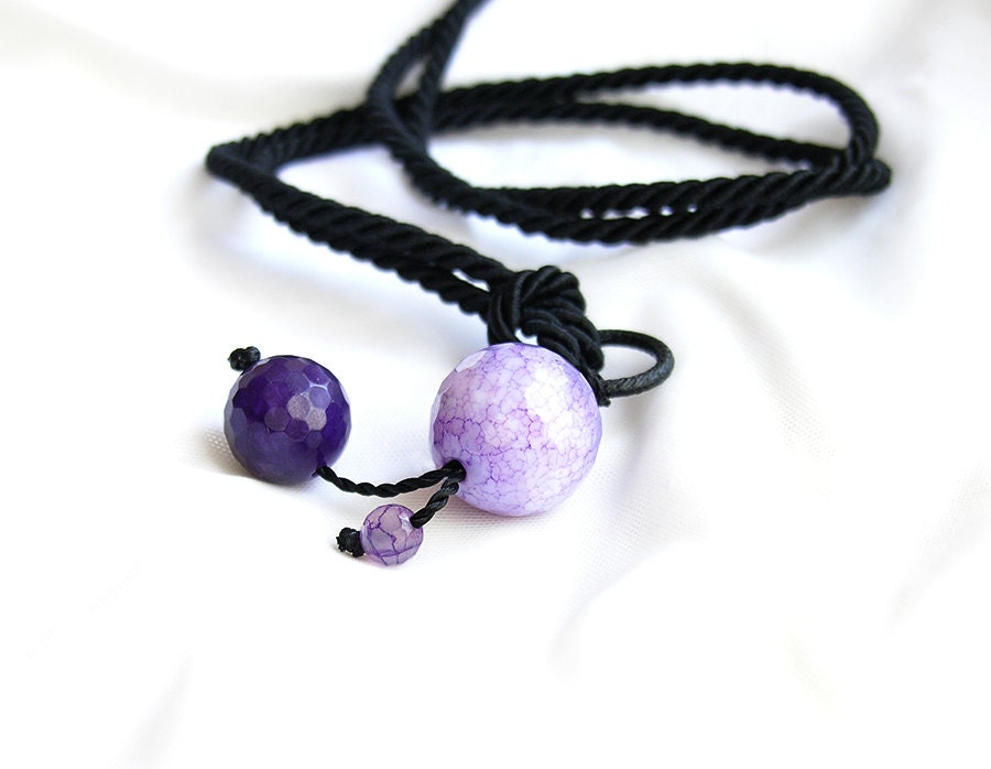 Lilac purple pendant necklace white - drop round beads stone