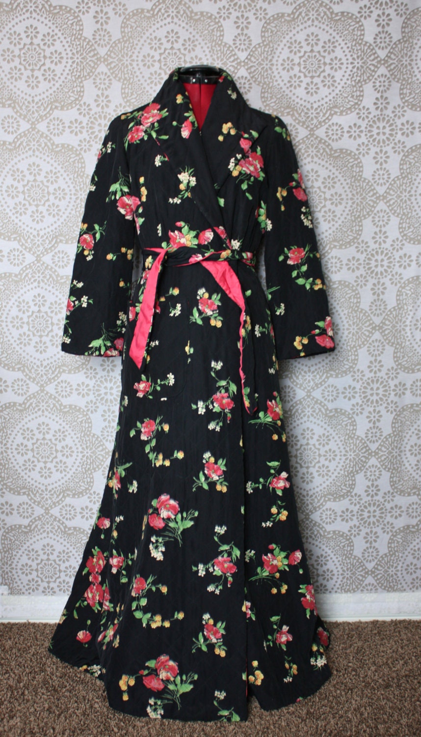 Vintage 1940's Quilted Black Floral Dressing Gown Robe S/M