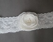 Bridal Garter, Ivory White Flower Garter Rhinestone. Pearl Garter, Custom Wedding Garter, Flower Garter, Chiffon Flower