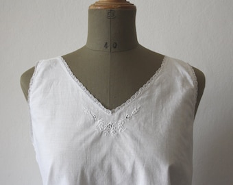 1900s White Cotton Dress // French Vintage // Embroidered //