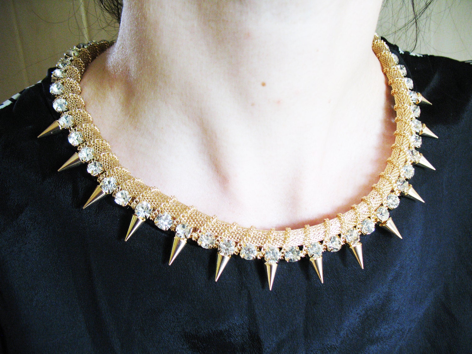 Spikes with crystals elegant statement necklace