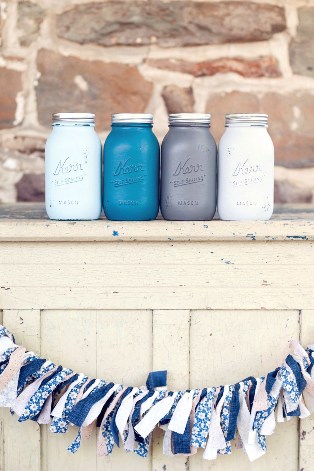 Torquay - Painted  and Distressed Mason Jars - Vase - WEDDING DECORATIONS - Home Decor