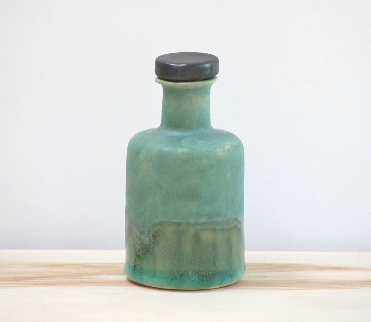 Emerald Porcelain Apothecary Bottle - honeycombstudio