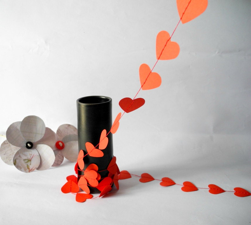 Red paper garland, red hearts party decoration-home decor- kids room decor - nursery decoration