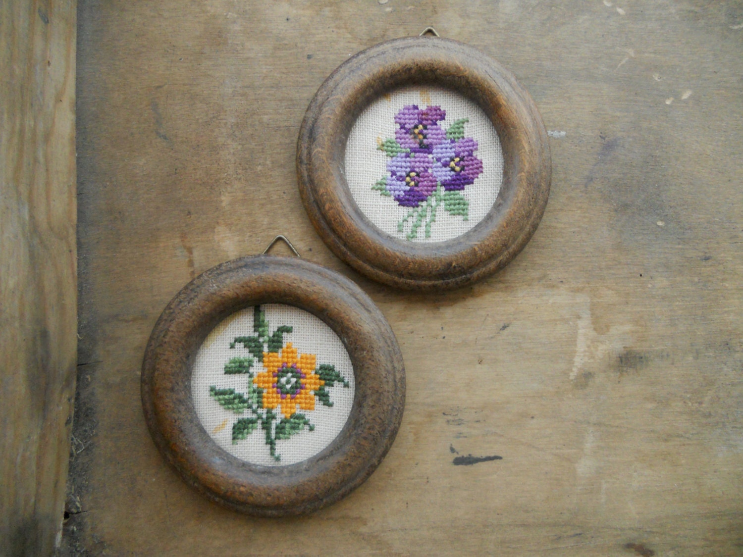 Vintage Miniature Wooden Frame with Hand Embroidery Floral Cross stitched Wall Hanging Set of 2 Round hand embroidery frames Gift for mother