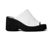 x / / White Nine West Platforms 8.5 / / x