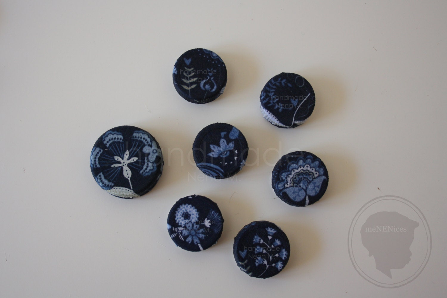 2 Eco-friendly Magnets, handmade exclusive, illustrated and personalized