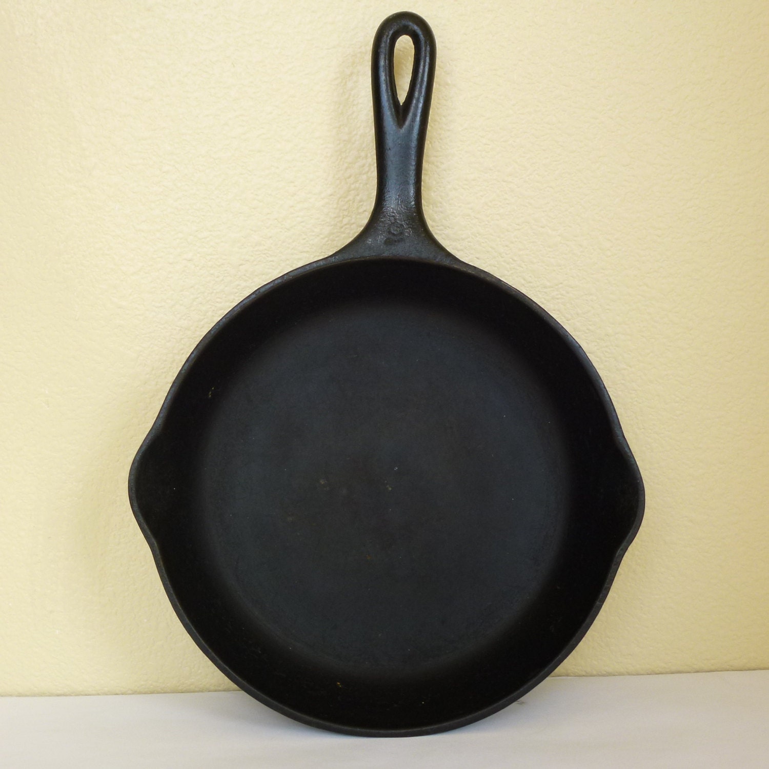 Vintage Wagner Ware Sidney Cast Iron 9 Inch by NVMercantile