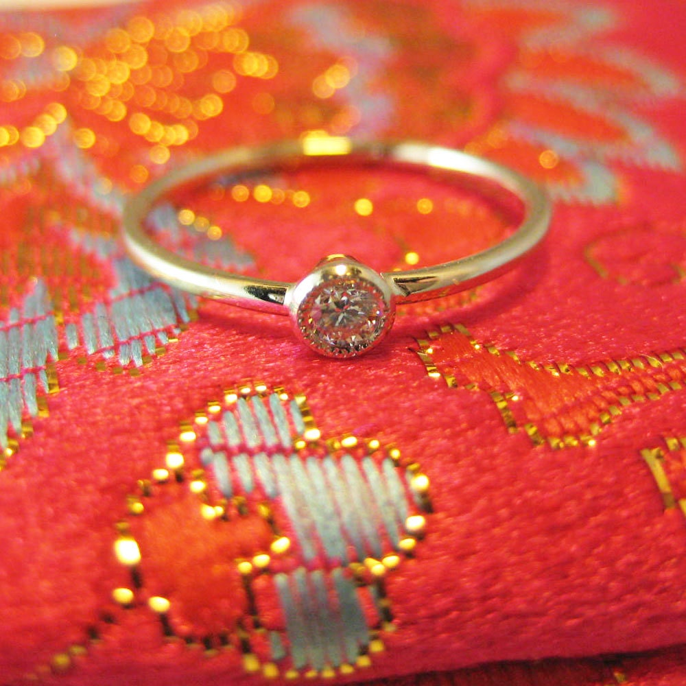 Eon, a 14K Gold, 0.05ct Diamond, 1mm Ring