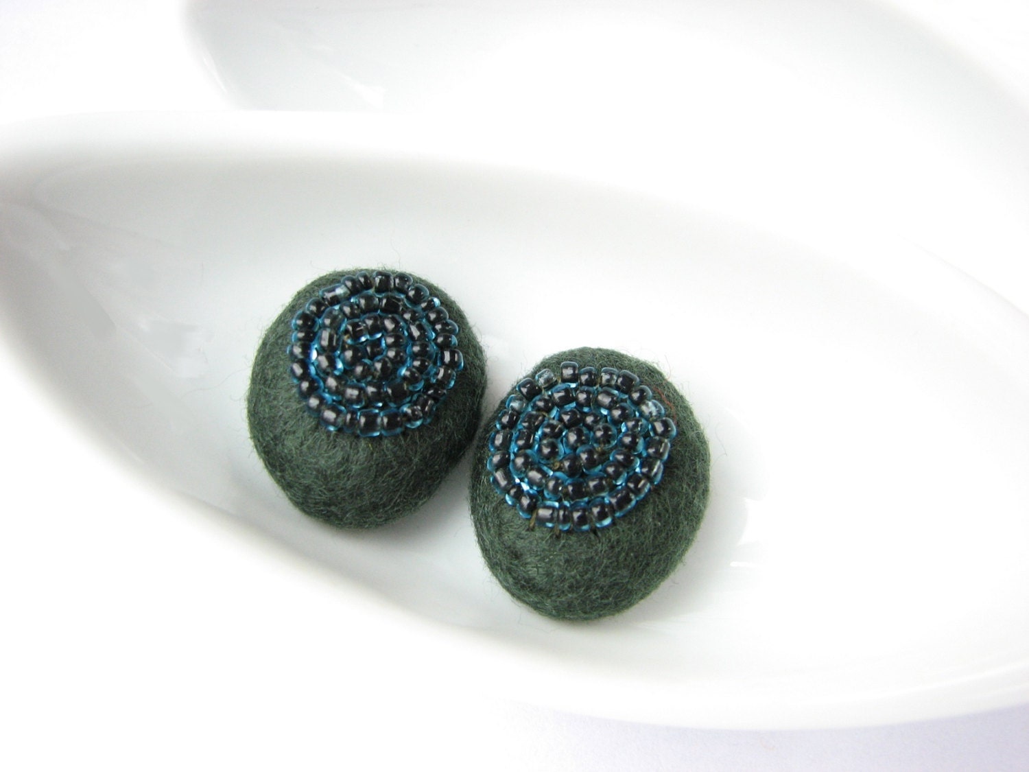 Set of 2 dark green felted round wool pebbles /  beads decorated with seed beads