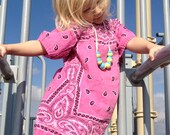 little livly (yellow and aqua) color block. SALE: two for one