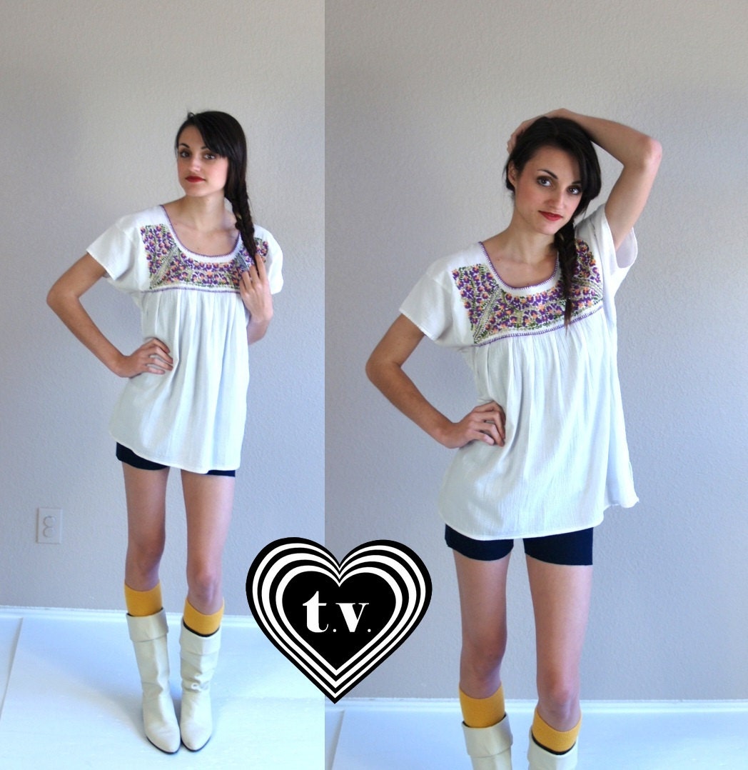 vtg 60s white OAXACAN EMBROIDERED orange, purple Mexican TUNIC top Sm/Med hippie boho colorful shirt