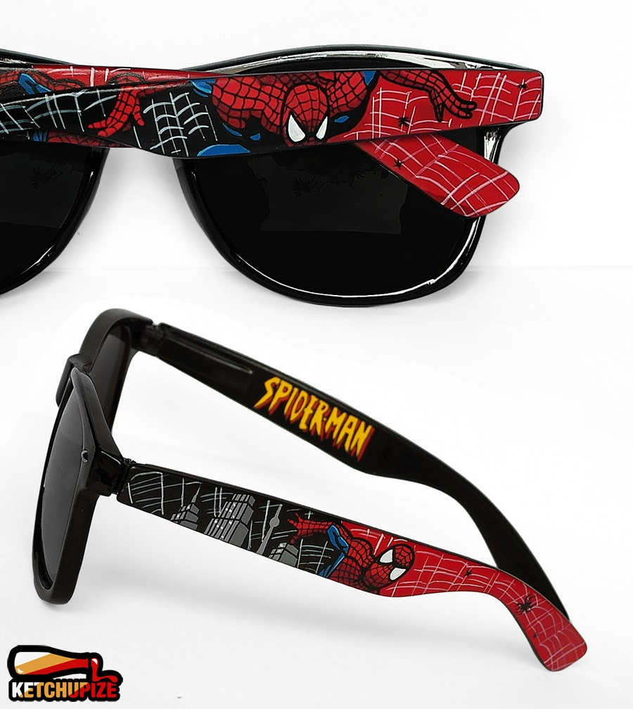 Spiderman Sunglasses - Wayfarer style sunglasses Spiderman comic unique hand painted - red - black