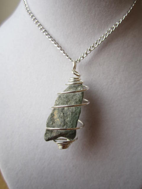 Beautiful green Stone pendant on chain - BayRockJewelery