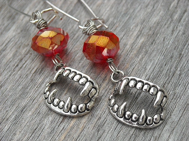 Vampire Fang Earrings, Vampire Earrings, Fang Earrings, Blood Red, Horror Earrings, Horror Jewelry, Macabre, Gothic, Goth,