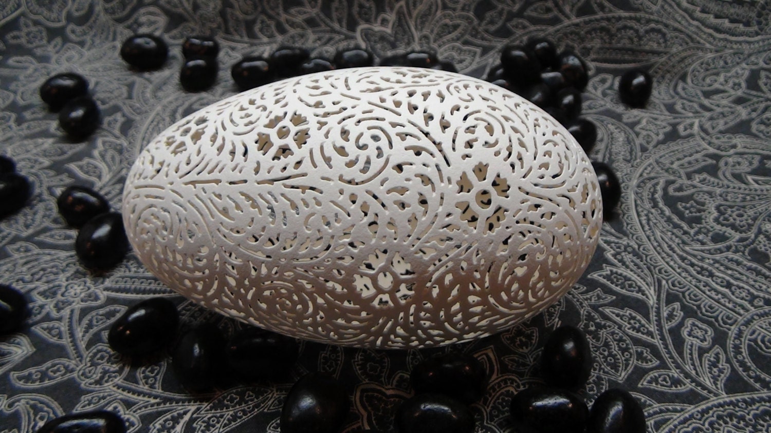 Hand Carved Victorian Lace JUMBO Goose Egg: Full Floral