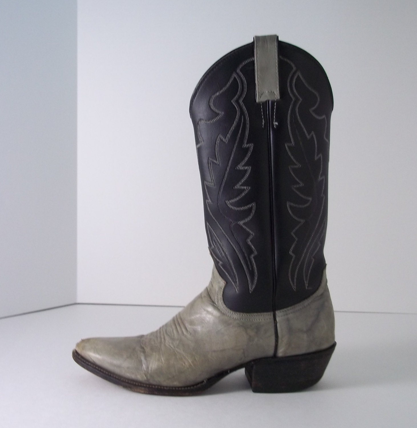 Vintage Cowboy Boots Justin CLEARANCE Sale Two Tone by SoKookie