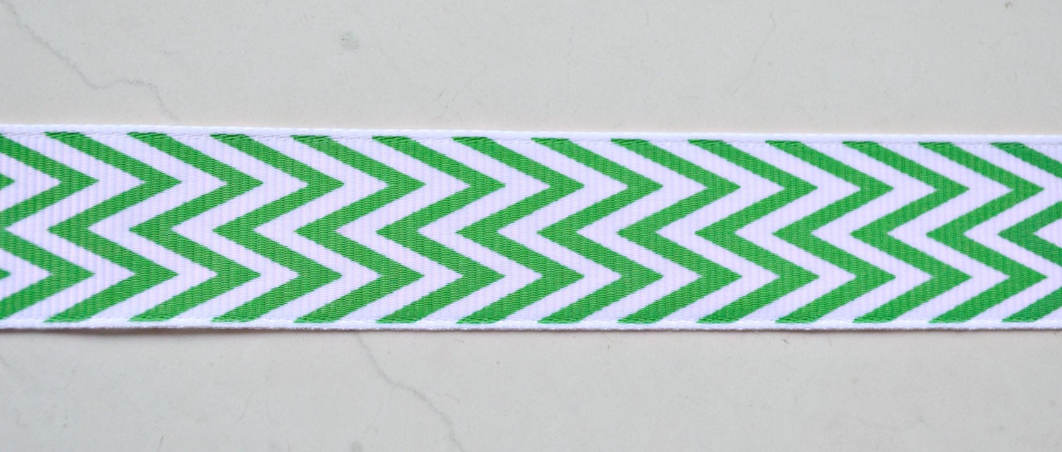 Emerald green chevron stripes on white 7/8" grosgrain ribbon- christmas st patricks day Il_570xn