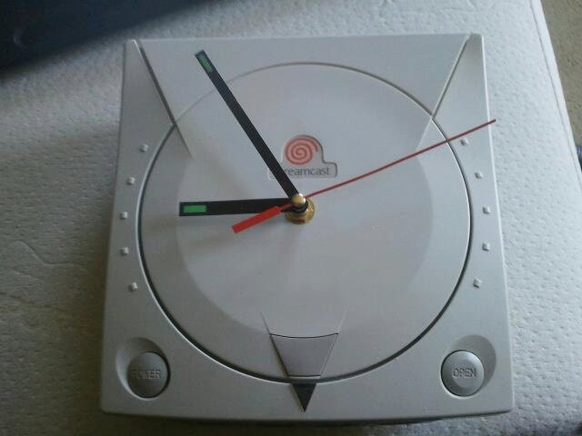 Recycled Dreamcast wall clock