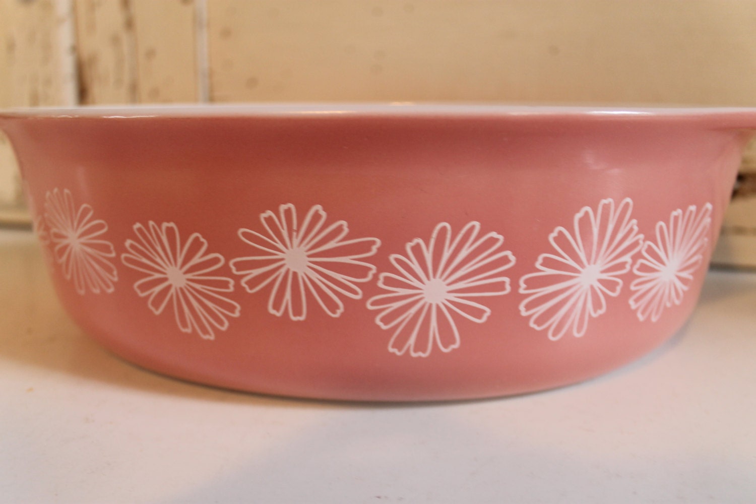 Vintage Pyrex Pink Daisy 2 5 Quart Casserole By Southernvintagega