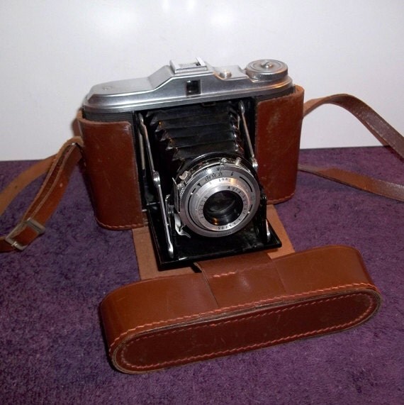 Vintage Agfa Isolette V Camera with Leather Case by KentuckyTrader