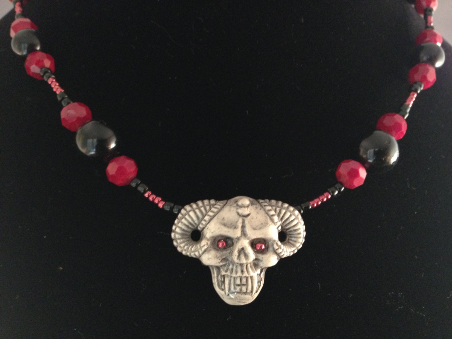 Ram's Horned Skull Glowing Eyes Beaded Necklace - 16" - Black, & Red with Glass Pearls - demon - devil - goth