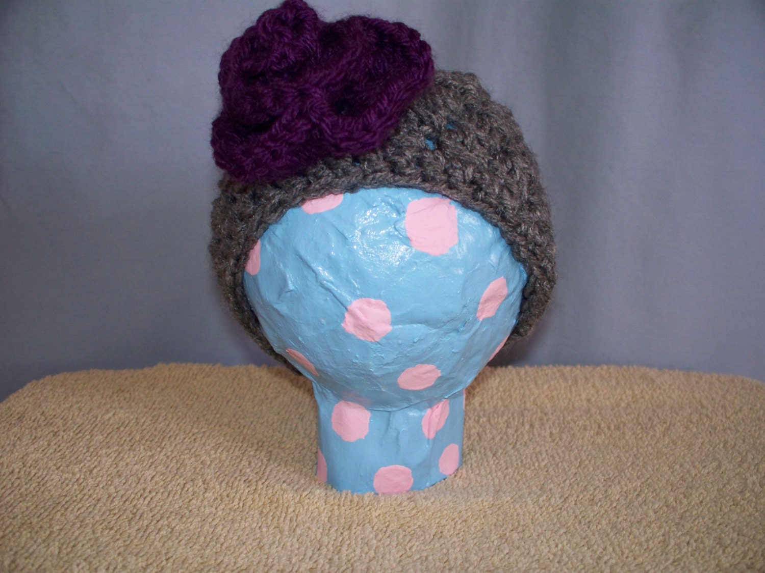 Crocheted grey baby hat with purple flower 0-3 months Il_570xn