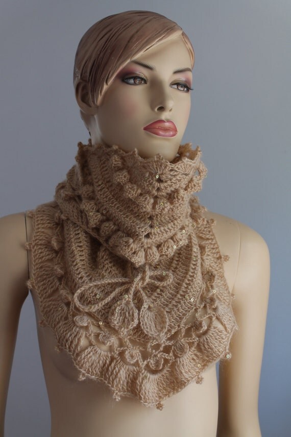 Triangle Crochet  Scarf - Crochet  Payette Shawl - Neck Warmer - Bandana