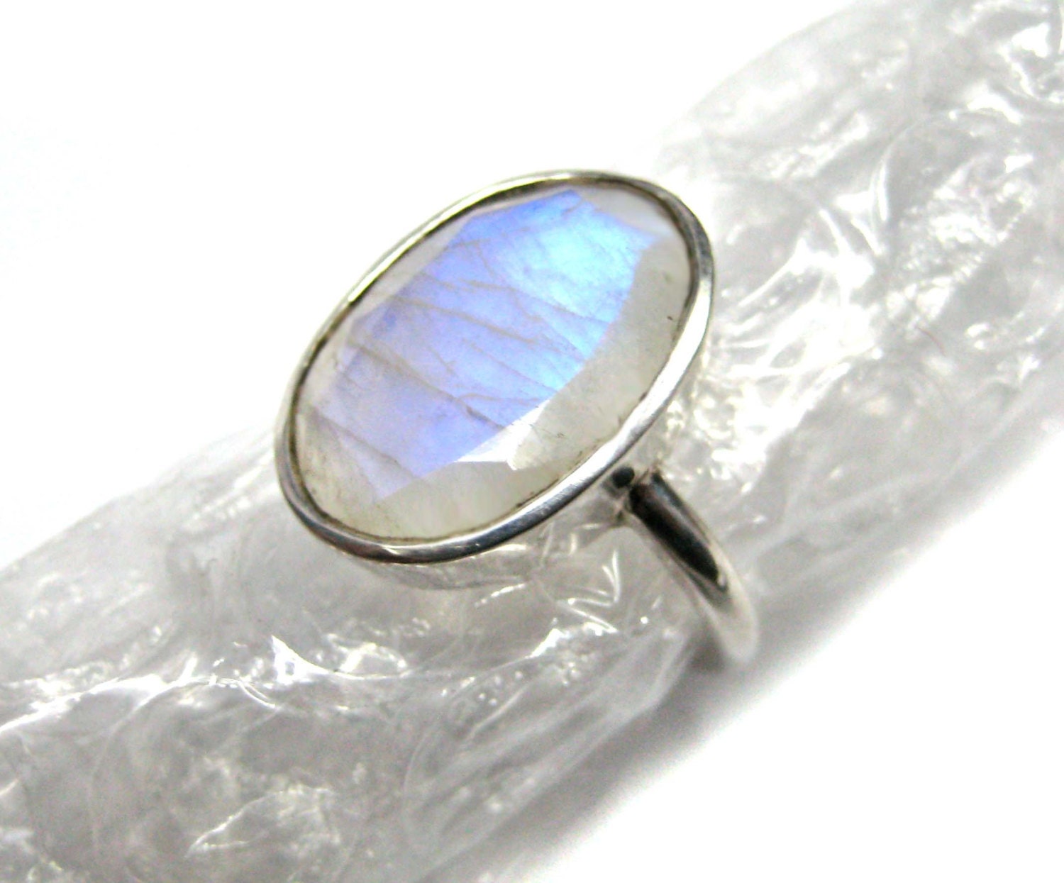 Huge Rainbow Moonstone studded 925 Sterling Silver Ring , Fine Quality Rainbow Moonstone Blue Flashy Oval Faceted Gemstone