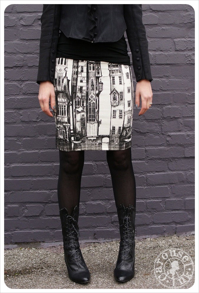 Victorian City Skirt - Pencil skirt - Printed skirt - Off White Mini skirt - Black White - LARGE