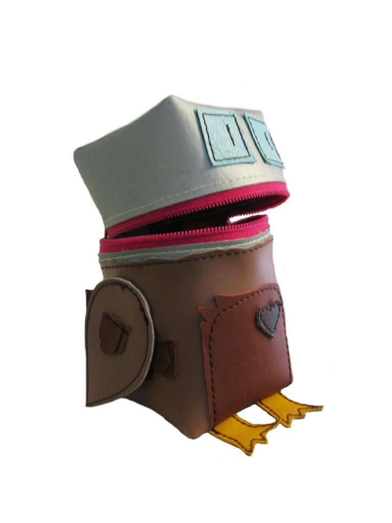 Harpy Robot Pouch