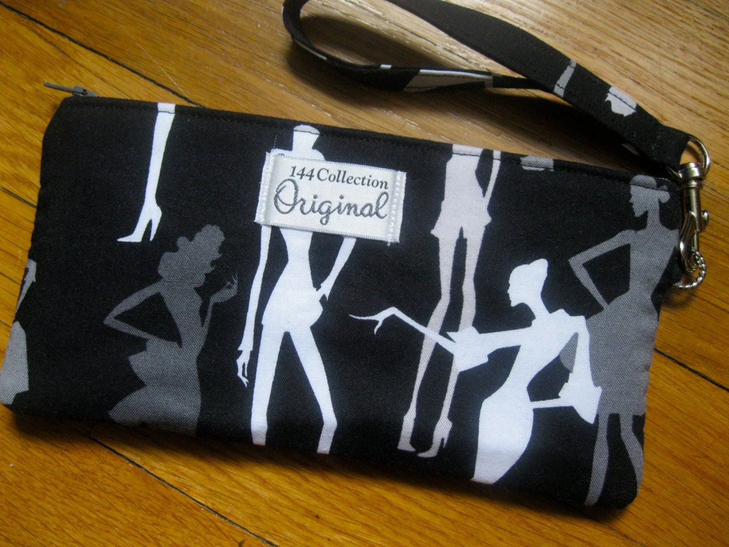 Wallet  Wristlet - Black Chic Silhouettes Wristlet Wallet