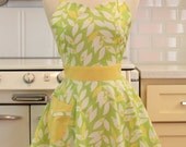 Retro Sweetheart Apron Leaves on Green BELLA Full Apron