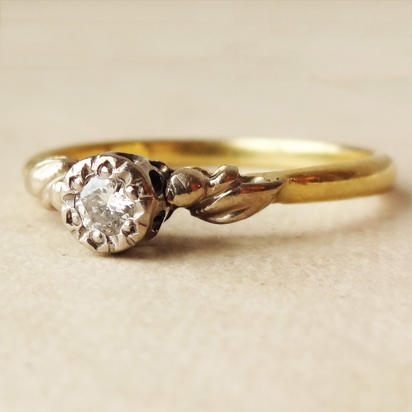 Vintage Diamond Solitaire Leaf Detail Ring 18k Gold Ring Approx. Size US 7.25/ 7.5