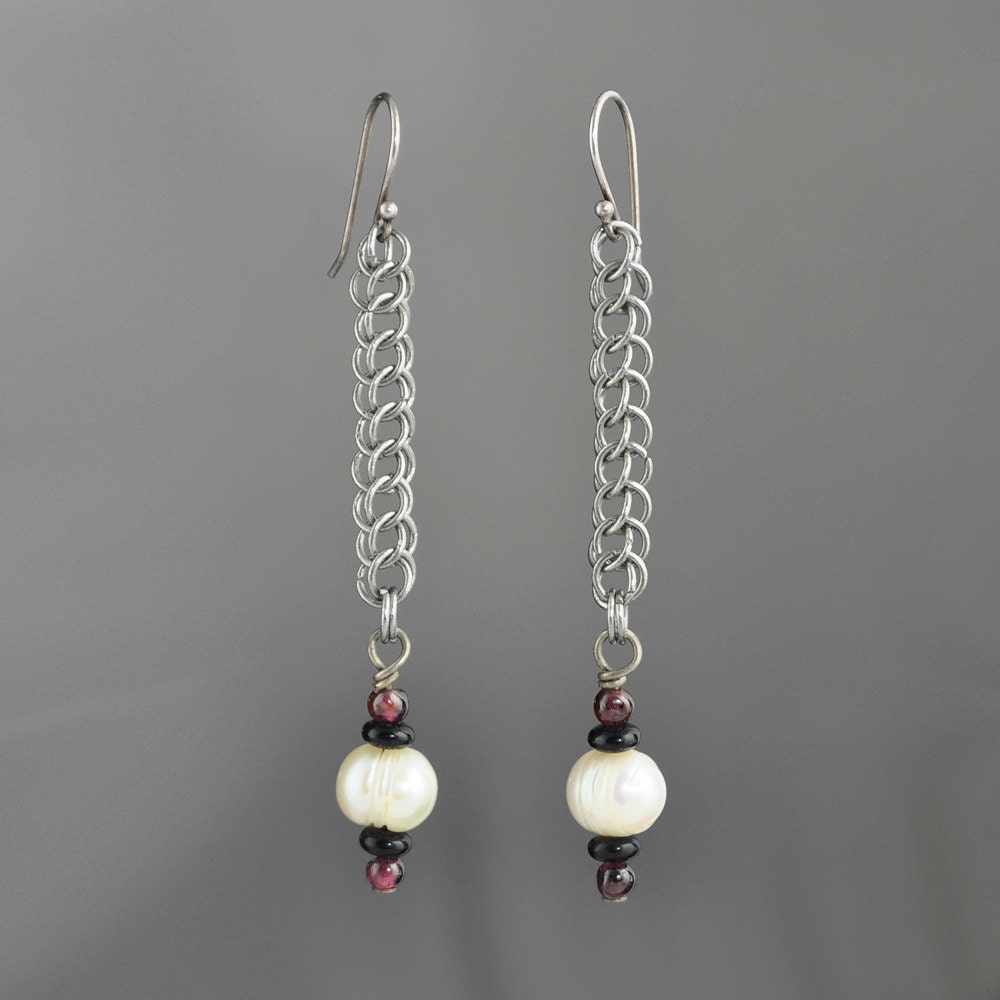 Chains and Pearls - Chainmaille Earrings