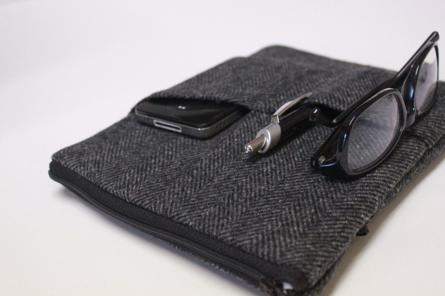 Men's eReader Kindle Nook Case Unisex Fire Paperwhite HD Cover - Gray Herringbone Wool