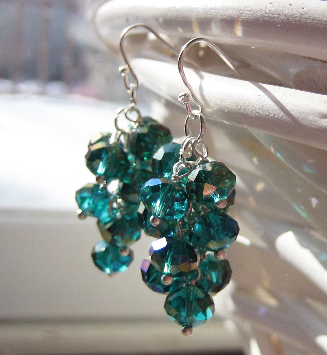 Emerald Green Cluster Earrings - SHIMMER - Costume jewelry by Sparklingtwi on Etsy